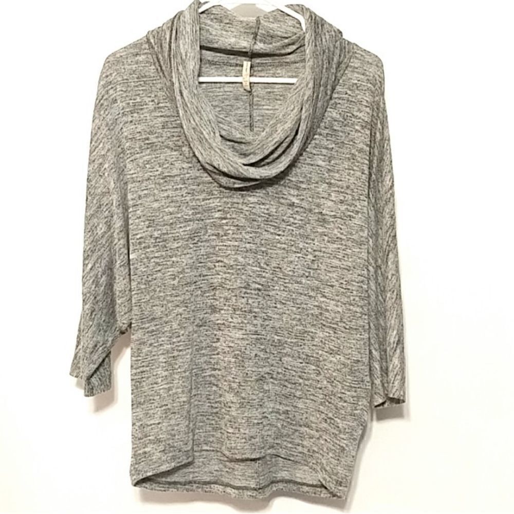 Oliva Moon Cowl neck gray Dohlman sleeve Small